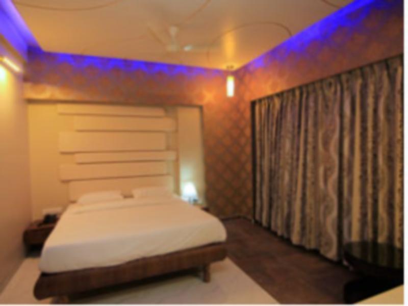 Hotel Sai Dharam Palace 쉬르디 외부 사진