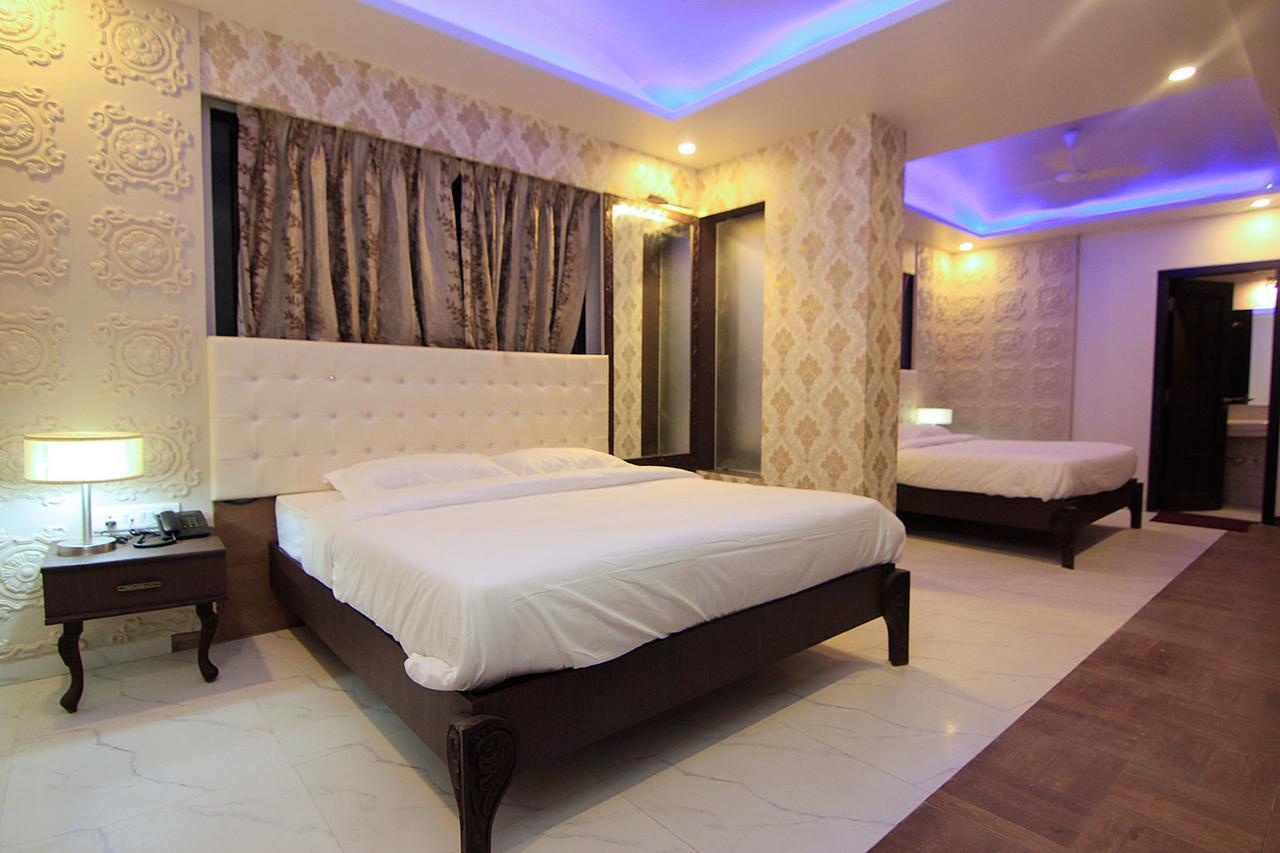 Hotel Sai Dharam Palace 쉬르디 외부 사진