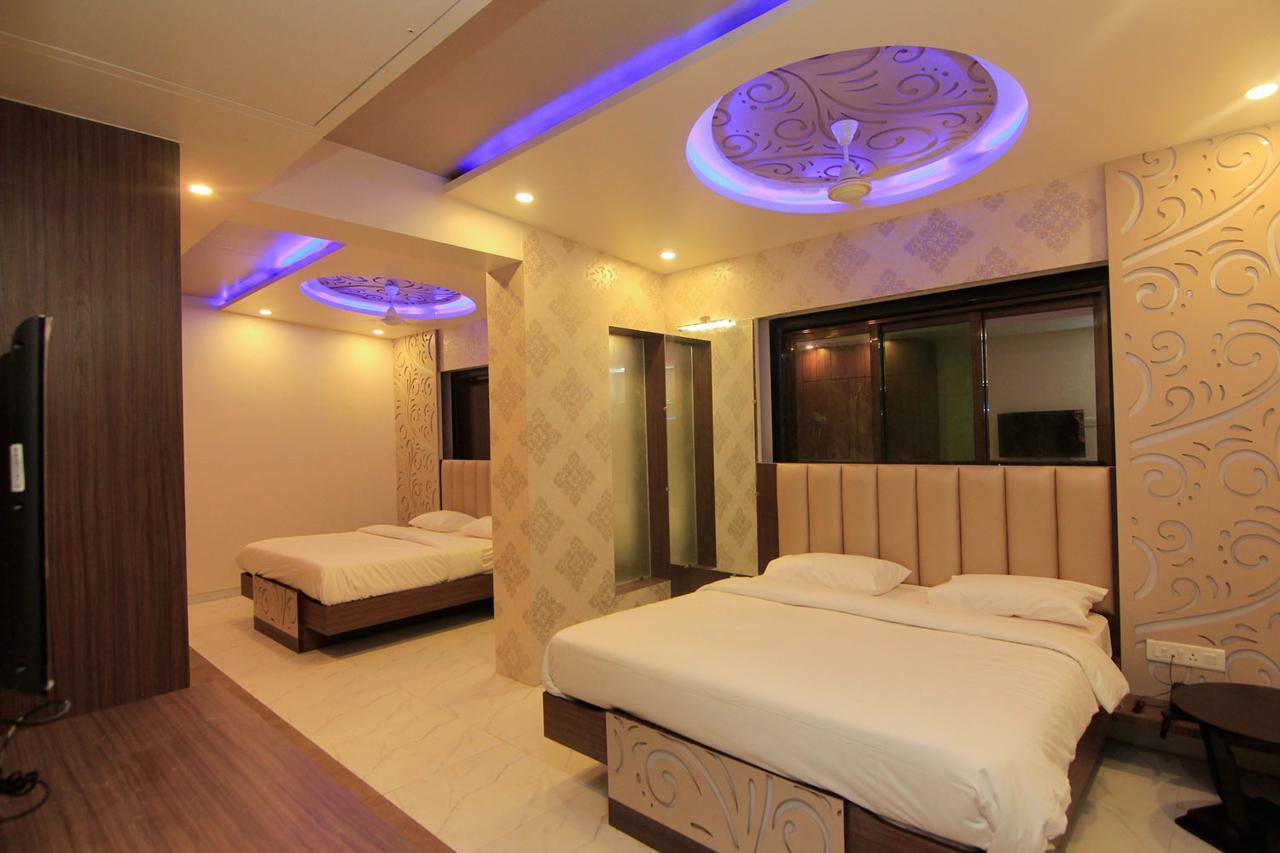 Hotel Sai Dharam Palace 쉬르디 외부 사진