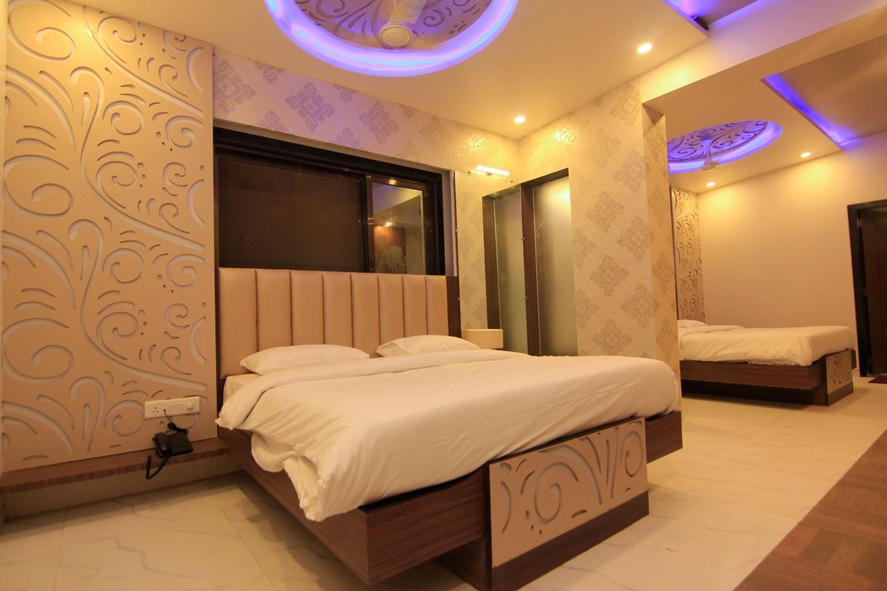 Hotel Sai Dharam Palace 쉬르디 외부 사진