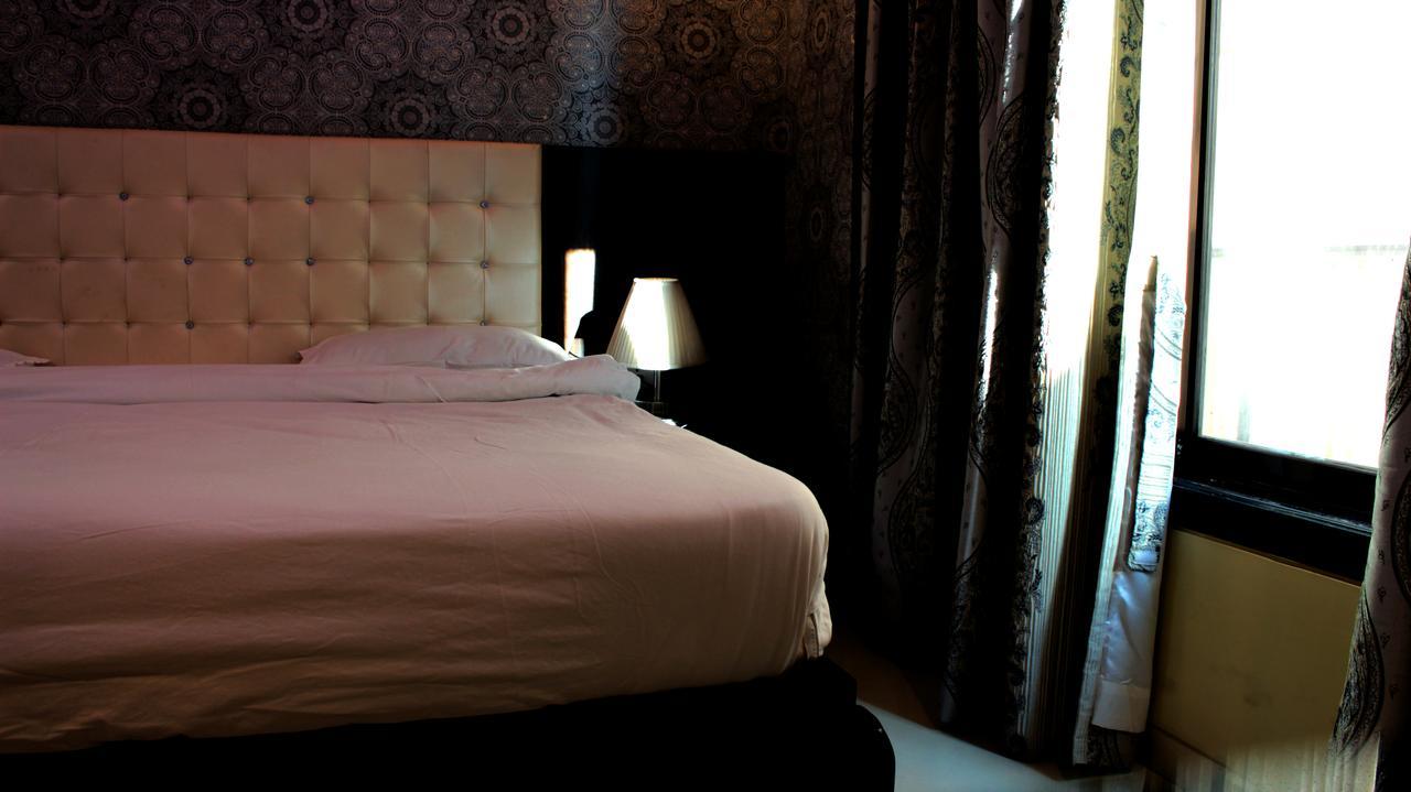 Hotel Sai Dharam Palace 쉬르디 외부 사진